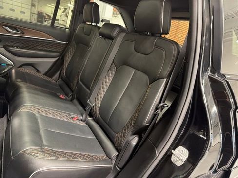 Used 2022 Jeep Grand Cherokee Summit w/ Luxury Tech Group V image 36