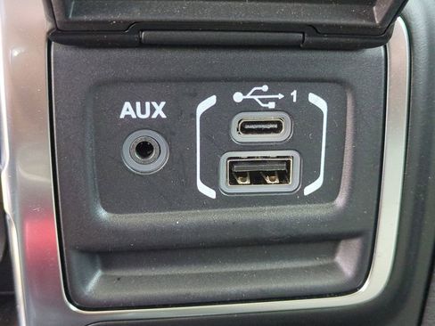 Used 2023 Jeep Wrangler Unlimited Sahara AWD/4WD image 24