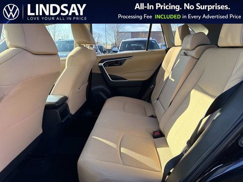 Used 2019 Toyota RAV4 LE image 11