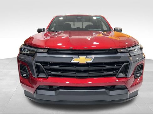 New 2024 Chevrolet Colorado LT w/ LT Convenience Package III image 3