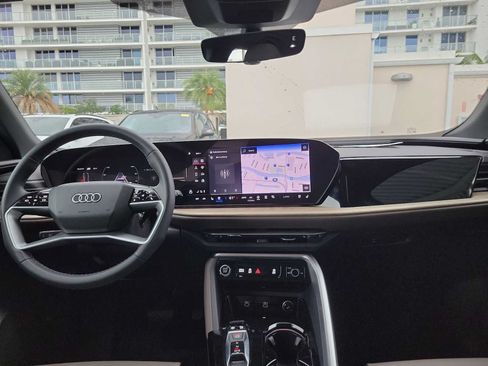 Certified 2025 Audi Q5 Premium Plus AWD/4WD image 2