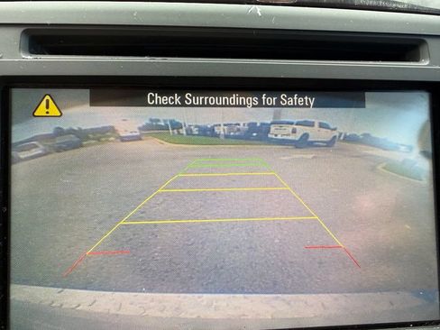 Used 2017 Buick Enclave Leather FWD image 13