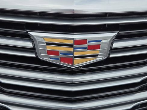 Used 2017 Cadillac XT5 Luxury w/ Driver Awareness Package image 11