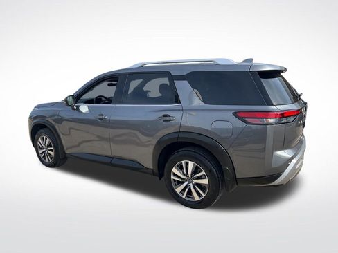Certified 2024 Nissan Pathfinder SL image 47