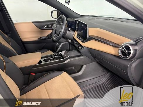 Used 2026 Chevrolet Equinox ACTIV AWD/4WD image 17