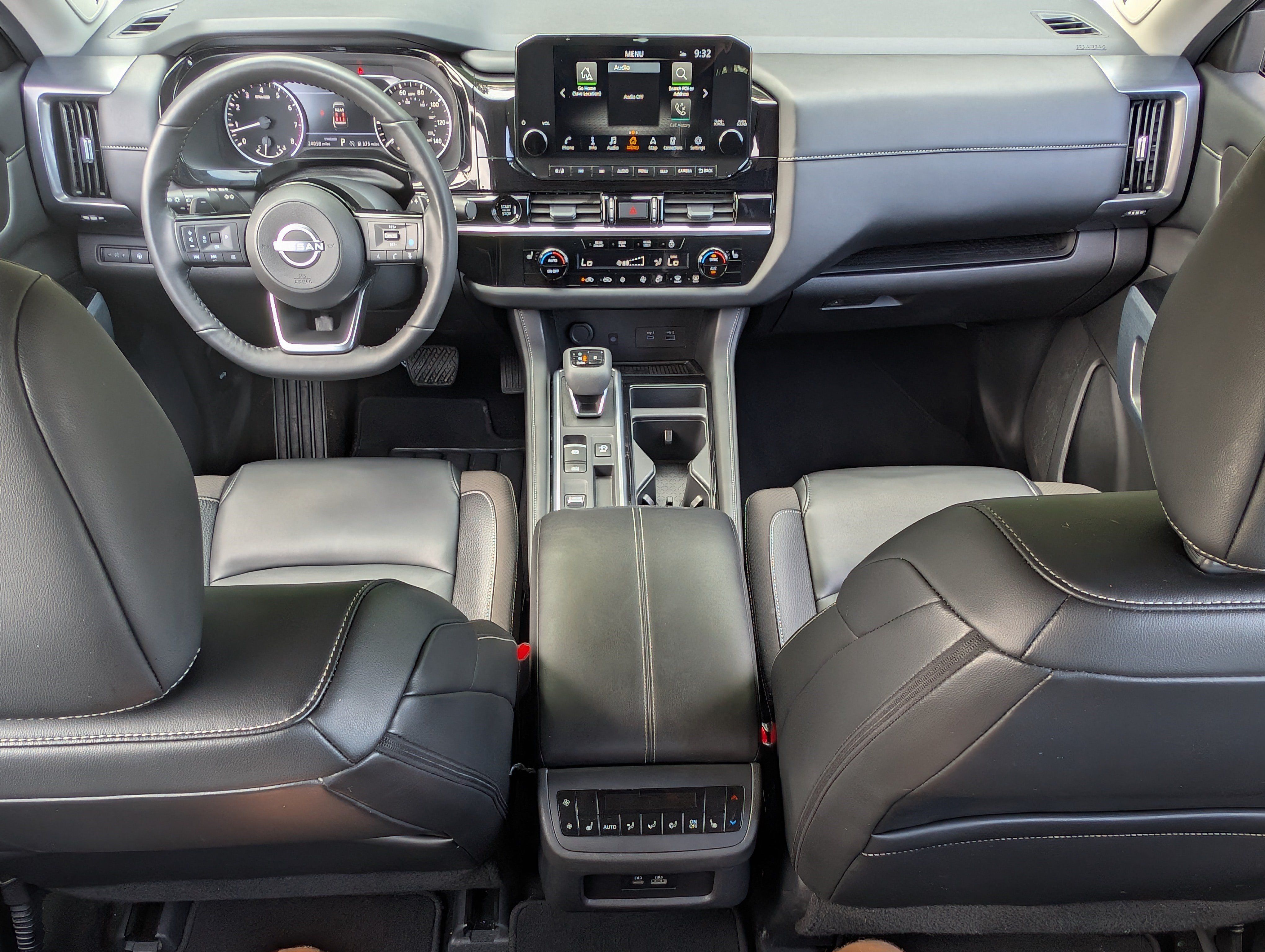 Used 2025 Nissan Pathfinder SL w/ SL Premium Package FWD image 24