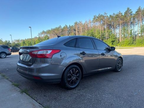 Used 2014 Ford Focus S FWD image 3