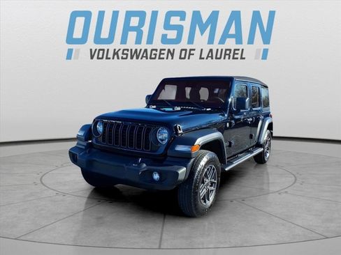 Used 2024 Jeep Wrangler Sport S image 5