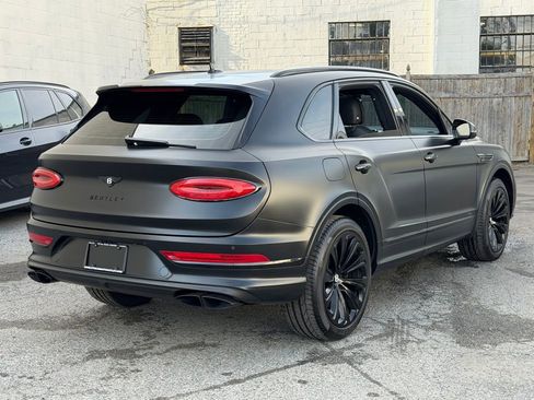 Used 2023 Bentley Bentayga AWD/4WD image 6