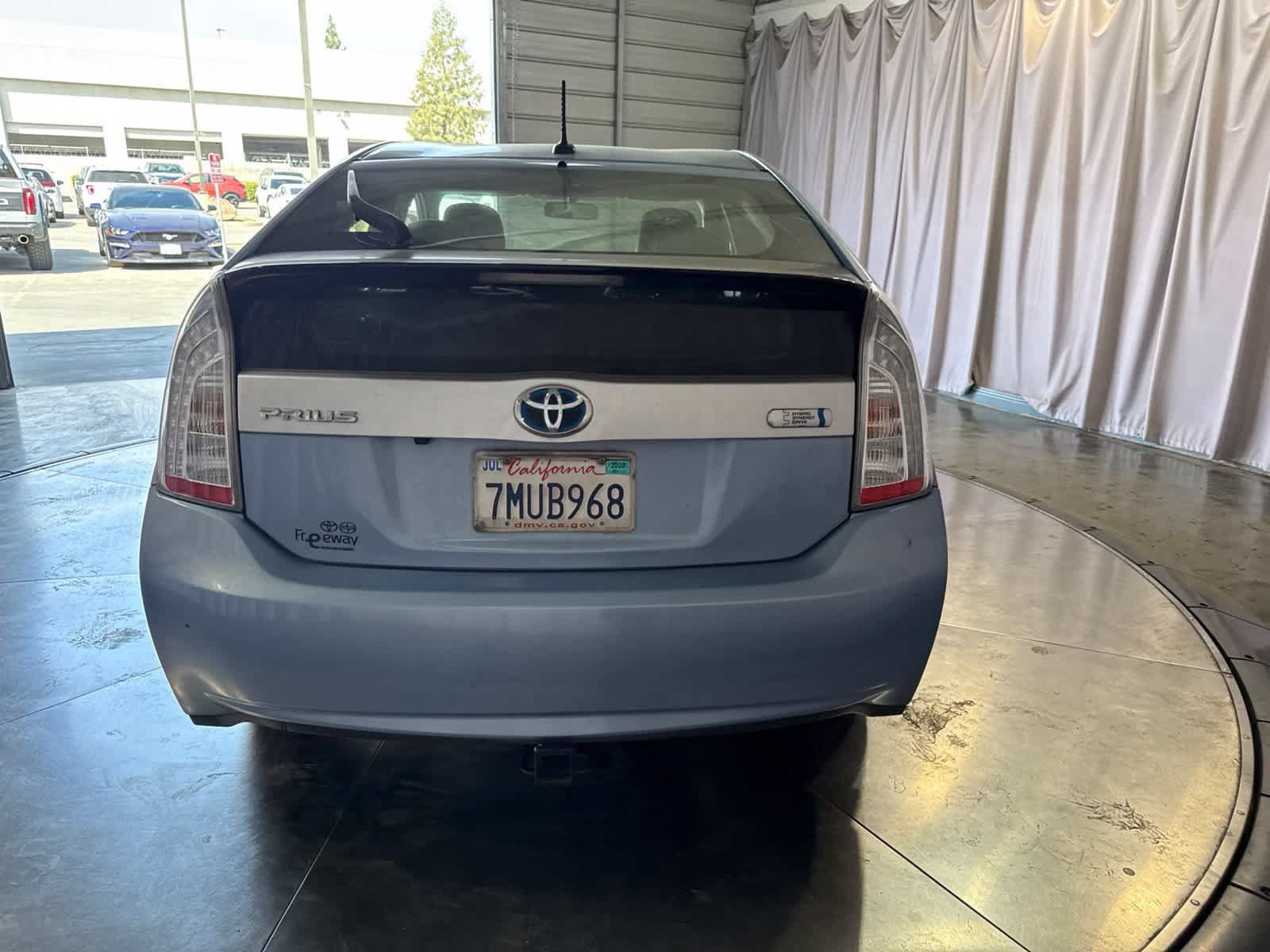 Used 2015 Toyota Prius Prime Plug-In Hybrid FWD image 6