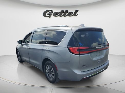 Used 2021 Chrysler Pacifica Touring-L FWD image 7