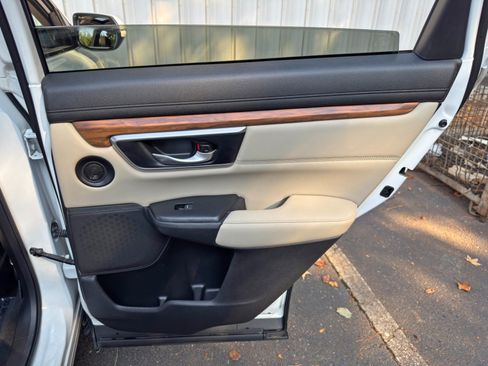 Used 2022 Honda CR-V EX-L image 41