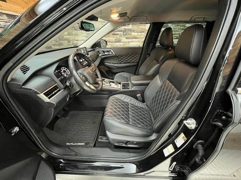Used 2022 Mitsubishi Outlander SEL AWD/4WD image 34