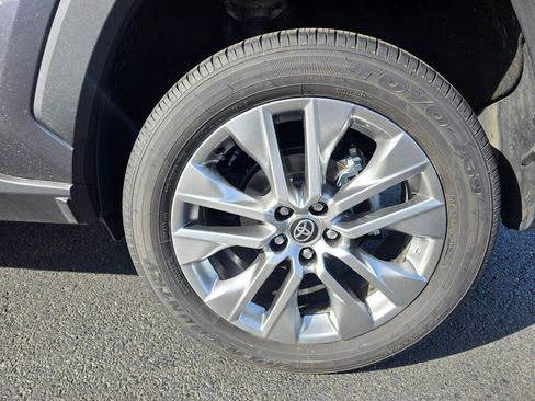 Used 2025 Toyota RAV4 Limited w/ Advanced Technology Package image 21