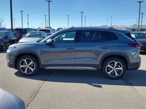 New 2026 Volkswagen Tiguan SE image 2