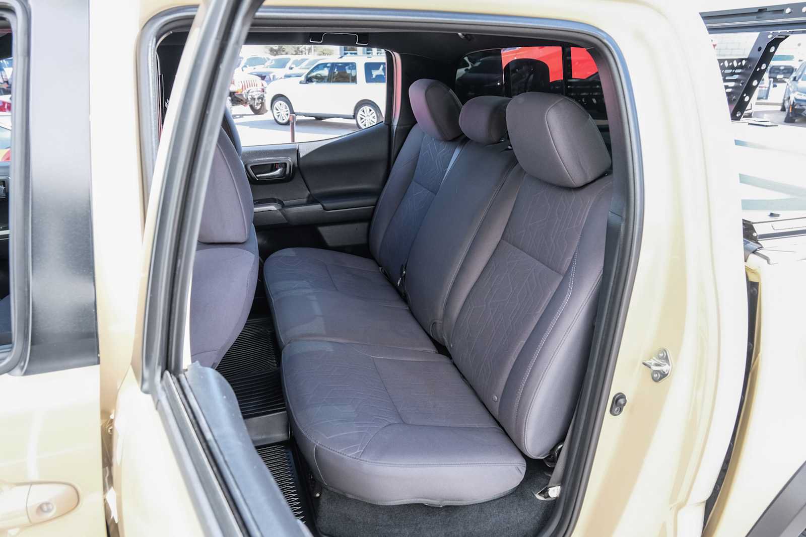 Used 2019 Toyota Tacoma TRD Off-Road AWD/4WD image 30