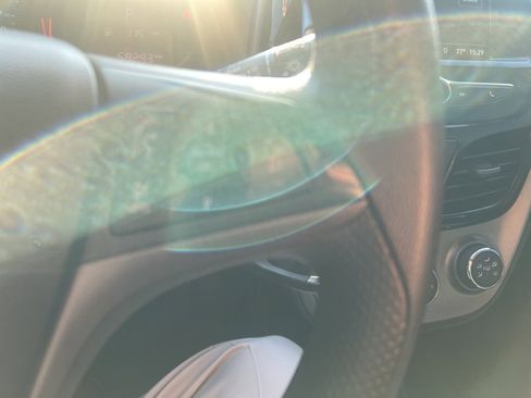 Used 2022 Chevrolet Spark LT image 17