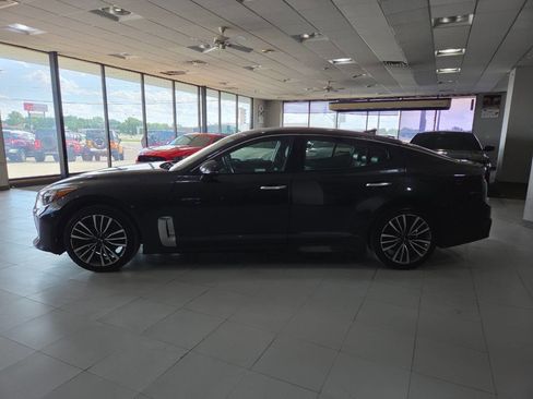 Used 2019 Kia Stinger AWD/4WD image 4