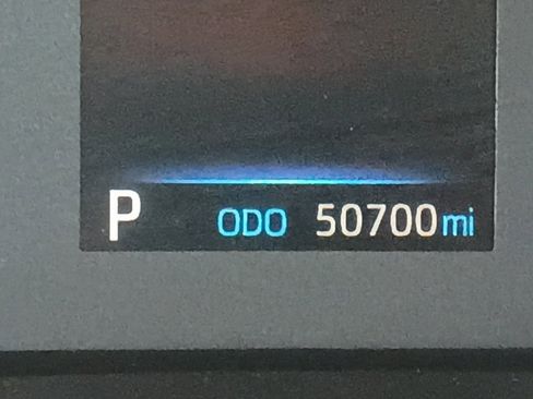 Used 2024 Toyota Corolla LE image 2