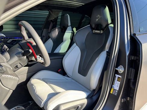 Used 2025 BMW M5 w/ Executive Package image 5