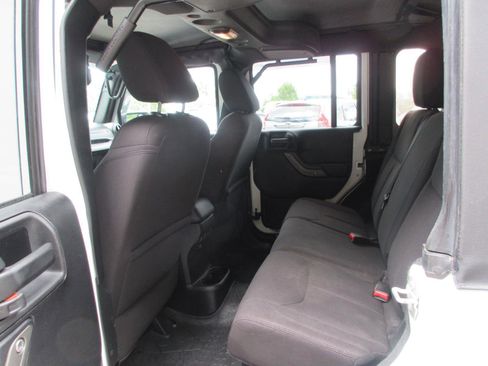 Used 2015 Jeep Wrangler Unlimited Sport w/ Quick Order Package 23S AWD/4WD image 11
