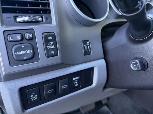 Used 2016 Toyota Sequoia Platinum AWD/4WD image 25