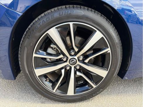 Used 2023 Nissan Maxima SV w/ Floor Mat Group FWD image 19
