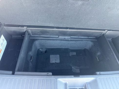 Certified 2025 Honda Pilot Black Edition image 34