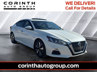Used 2021 Nissan Altima 2.5 SV w/ SV Premium Package