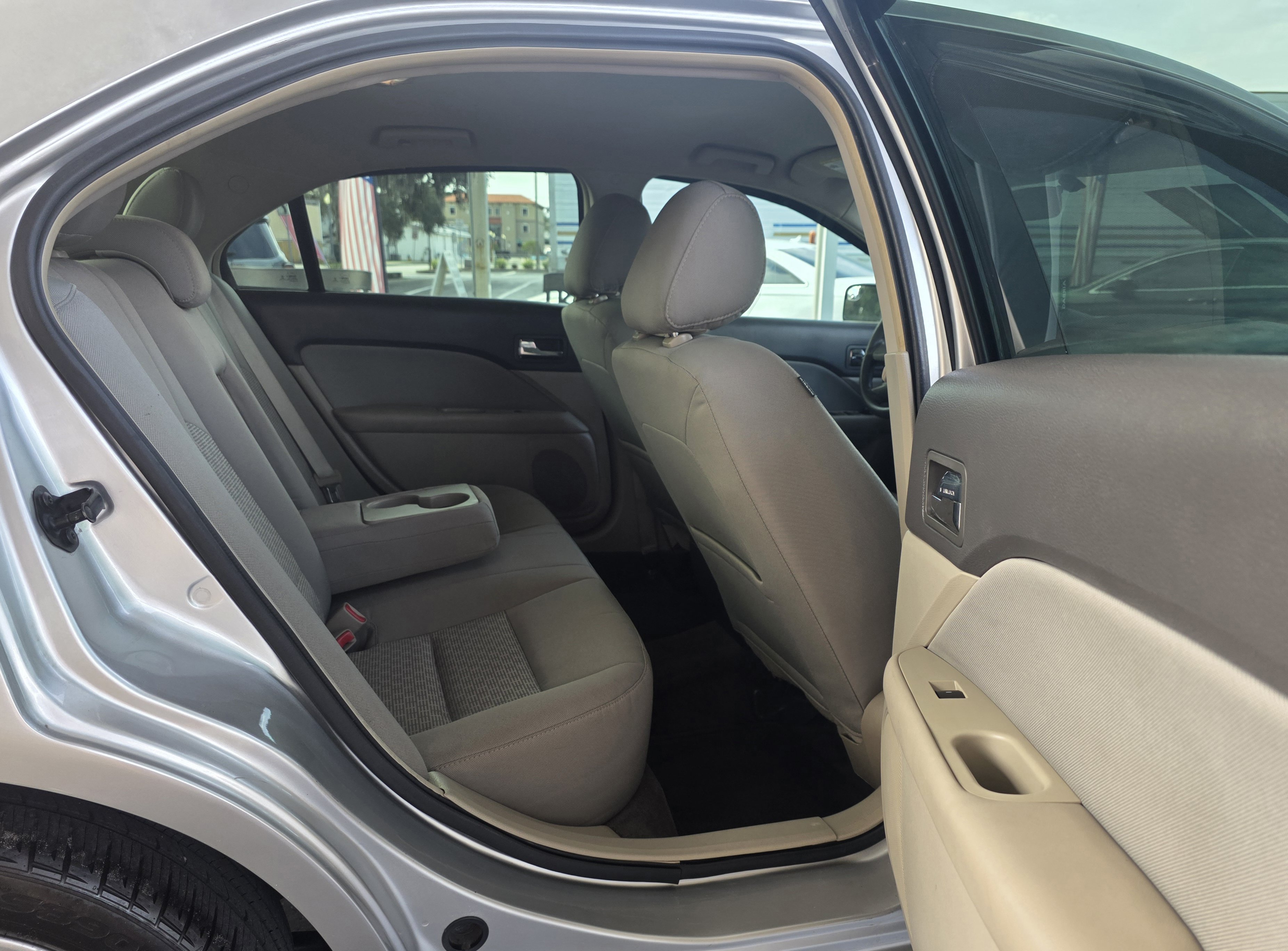 Used 2012 Ford Fusion SE FWD image 29