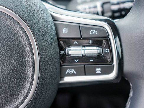 Used 2025 Kia Sorento EX image 26