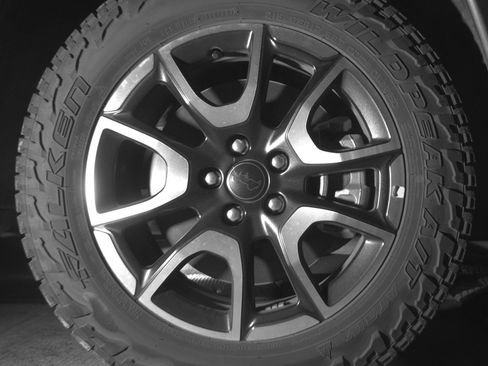 Used 2025 Jeep Compass Trailhawk AWD/4WD image 13