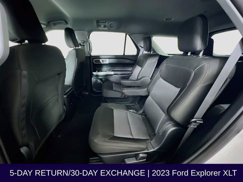 Used 2023 Ford Explorer XLT AWD/4WD image 26