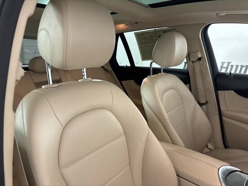 Used 2021 Mercedes-Benz GLC 300 4MATIC image 32
