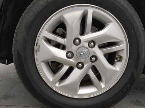 Used 2021 Hyundai Venue SE FWD image 31