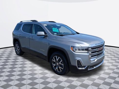 Certified 2023 GMC Acadia SLE w/ Driver Convenience Package AWD/4WD image 3