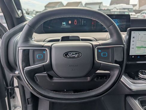 New 2025 Ford Expedition Platinum w/ Stealth Performance Package image 34