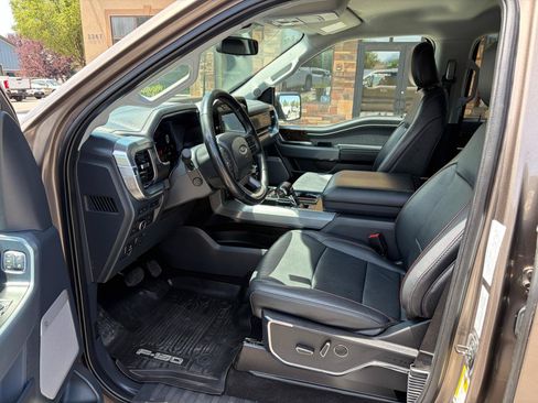 Used 2021 Ford F150 Lariat w/ Equipment Group 502A High AWD/4WD image 4