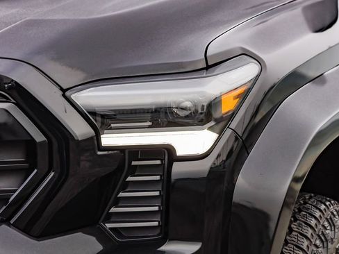 Used 2025 Toyota Tacoma TRD Pro image 5