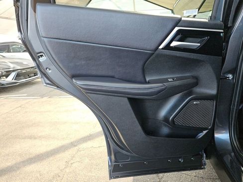 Used 2025 Mitsubishi Outlander SE AWD/4WD image 18