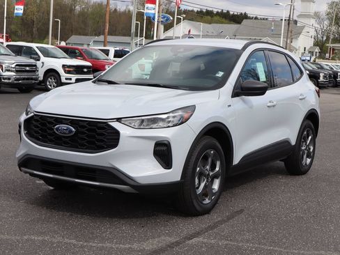 New 2026 Ford Escape ST-Line w/ Cold Weather Package AWD/4WD image 15