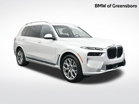 Used 2024 BMW X7 xDrive40i image 1