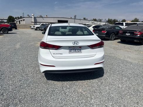 Used 2018 Hyundai Elantra SEL FWD image 6