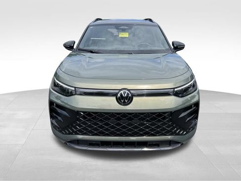New 2026 Volkswagen Tiguan SE R-Line AWD/4WD image 3