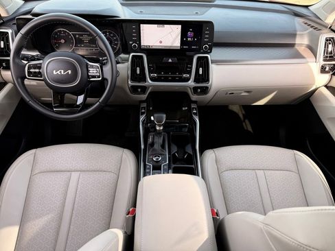 Used 2022 Kia Sorento SX image 11