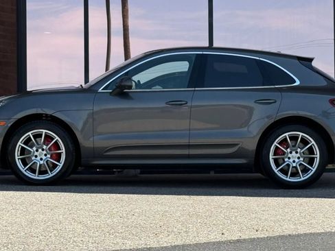 Used 2016 Porsche Macan Turbo AWD/4WD image 5