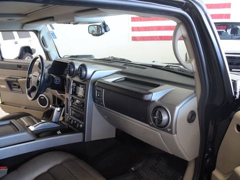 Used 2003 HUMMER H2 w/ Preferred Equipment Group AWD/4WD image 27