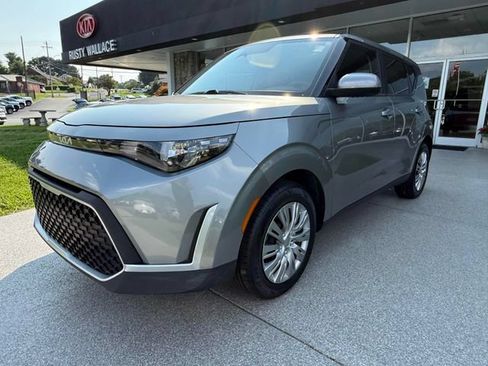 Used 2024 Kia Soul LX FWD image 25