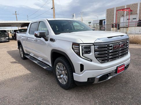 Used 2023 GMC Sierra 1500 Denali w/ Technology Package image 4