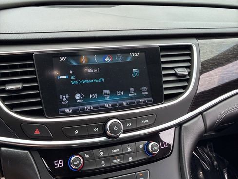Used 2018 Buick LaCrosse Essence FWD image 8